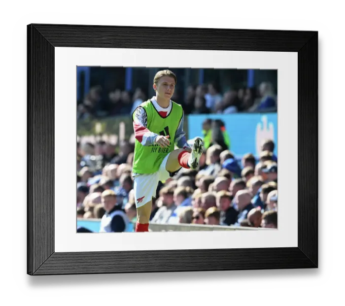 Framed Print : Everton FC v Arsenal FC - Premier League