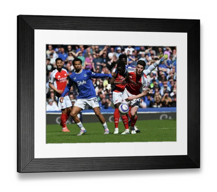 Framed Print : Everton FC v Arsenal FC - Premier League Framed Print : Everton FC v Arsenal FC - Premier League