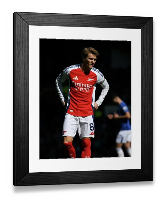 Framed Print : Everton FC v Arsenal FC - Premier League