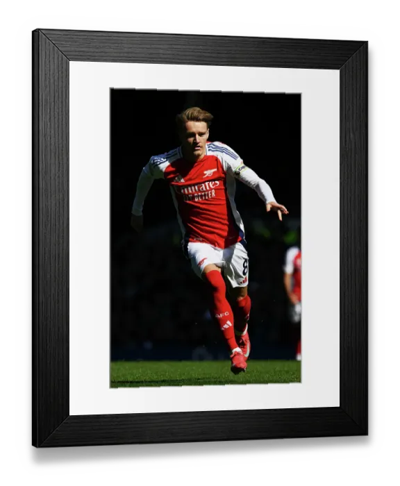 Framed Print : Everton FC v Arsenal FC - Premier League Framed Print : Everton FC v Arsenal FC - Premier League