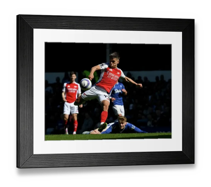 Framed Print : Everton FC v Arsenal FC - Premier League