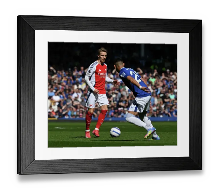 Framed Print : Everton FC v Arsenal FC - Premier League