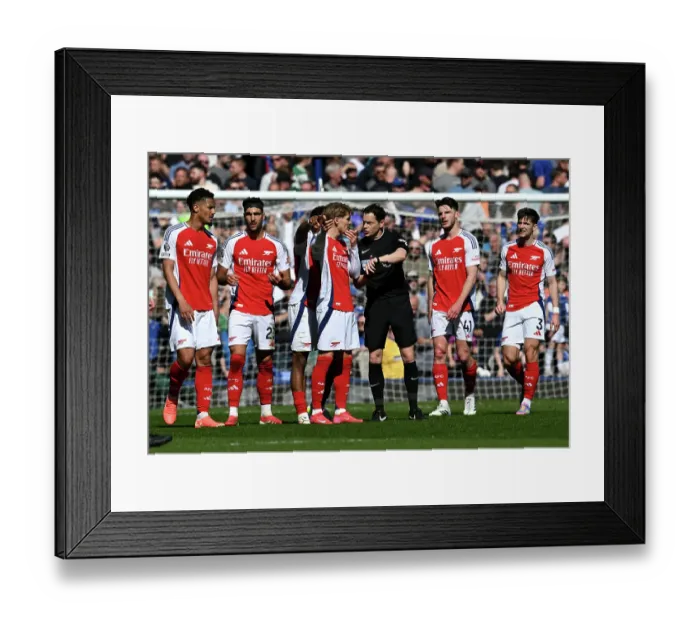 Framed Print : Everton FC v Arsenal FC - Premier League