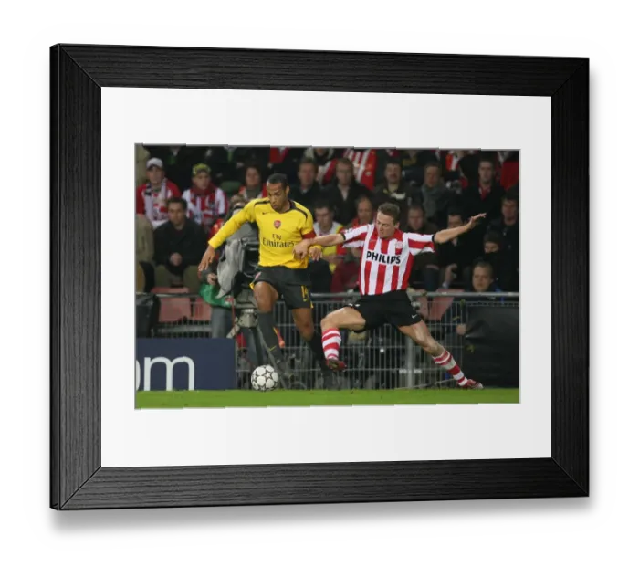 Framed Print : Thierry Henry (Arsenal) Jan Kromkamp (PSV) Framed Print : Thierry Henry (Arsenal) Jan Kromkamp (PSV)