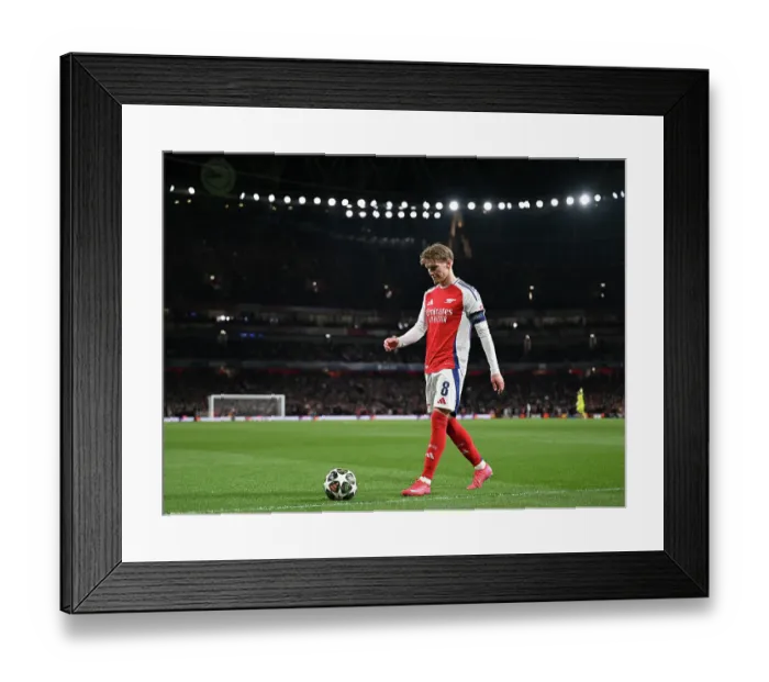 Framed Print : Arsenal FC v Real Madrid C.F. - UEFA Champions League 2024 / 25 Quarter Final First Leg