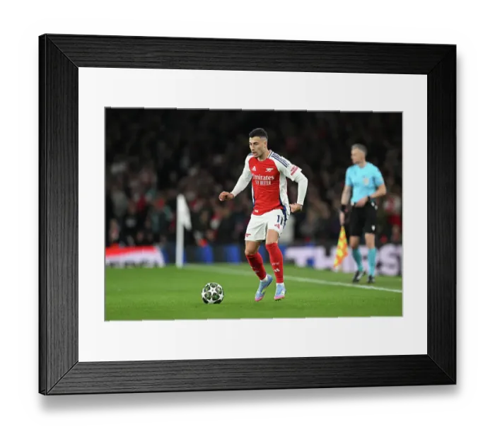 Framed Print : Arsenal FC v Real Madrid C.F. - UEFA Champions League 2024 / 25 Quarter Final First Leg
