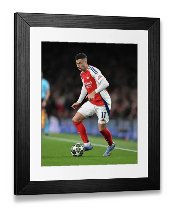 Framed Print : Arsenal FC v Real Madrid C.F. - UEFA Champions League 2024 / 25 Quarter Final First Leg