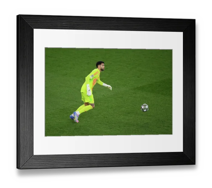 Framed Print : Arsenal FC v Real Madrid C.F. - UEFA Champions League 2024 / 25 Quarter Final First Leg
