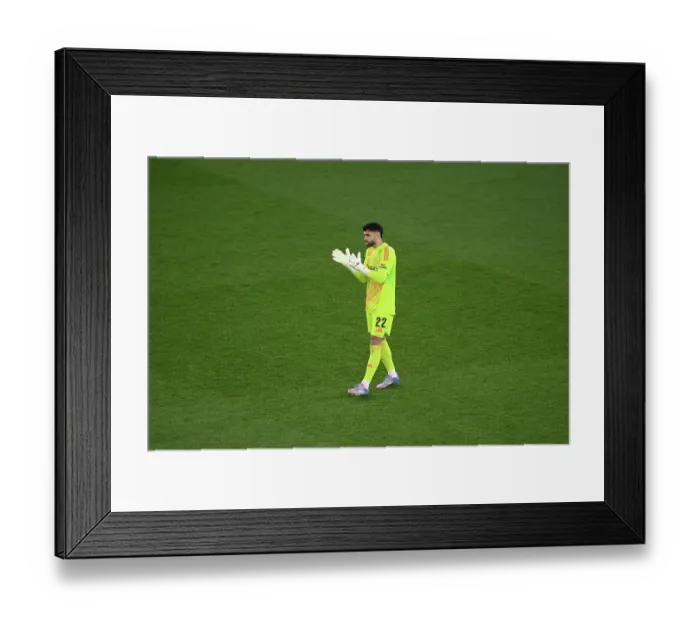 Framed Print : Arsenal FC v Real Madrid C.F. - UEFA Champions League 2024 / 25 Quarter Final First Leg