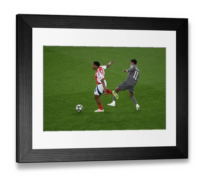 Framed Print : Arsenal FC v Real Madrid C.F. - UEFA Champions League 2024 / 25 Quarter Final First Leg