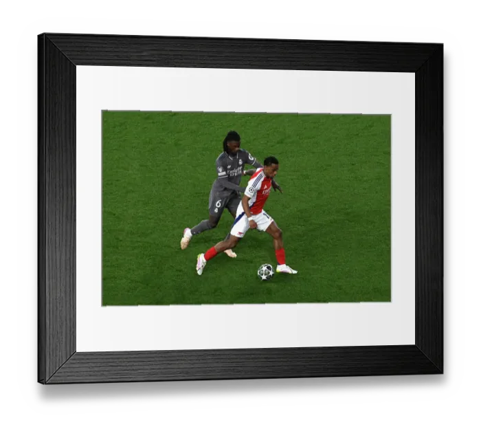 Framed Print : Arsenal FC v Real Madrid C.F. - UEFA Champions League 2024 / 25 Quarter Final First Leg