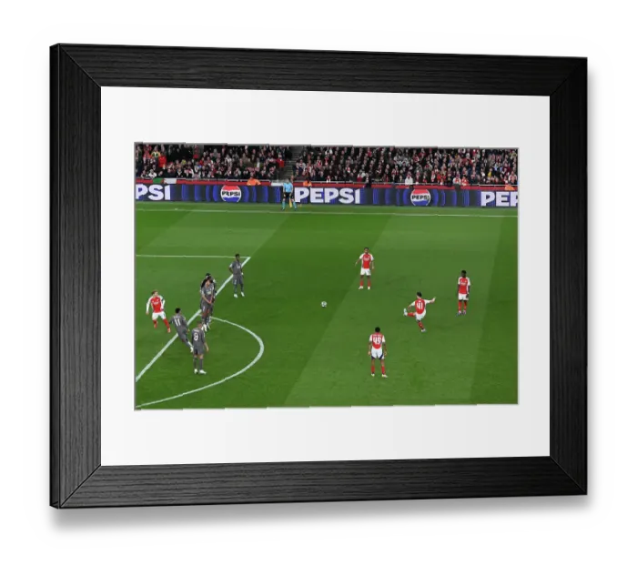 Framed Print : Arsenal FC v Real Madrid C.F. - UEFA Champions League 2024 / 25 Quarter Final First Leg