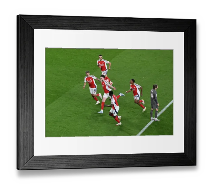 Framed Print : Arsenal FC v Real Madrid C.F. - UEFA Champions League 2024 / 25 Quarter Final First Leg Framed Print : Arsenal FC v Real Madrid C.F. - UEFA Champions League 2024 / 25 Quarter Final First Leg