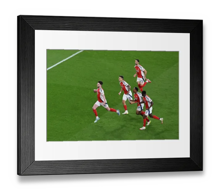 Framed Print : Arsenal FC v Real Madrid C.F. - UEFA Champions League 2024 / 25 Quarter Final First Leg