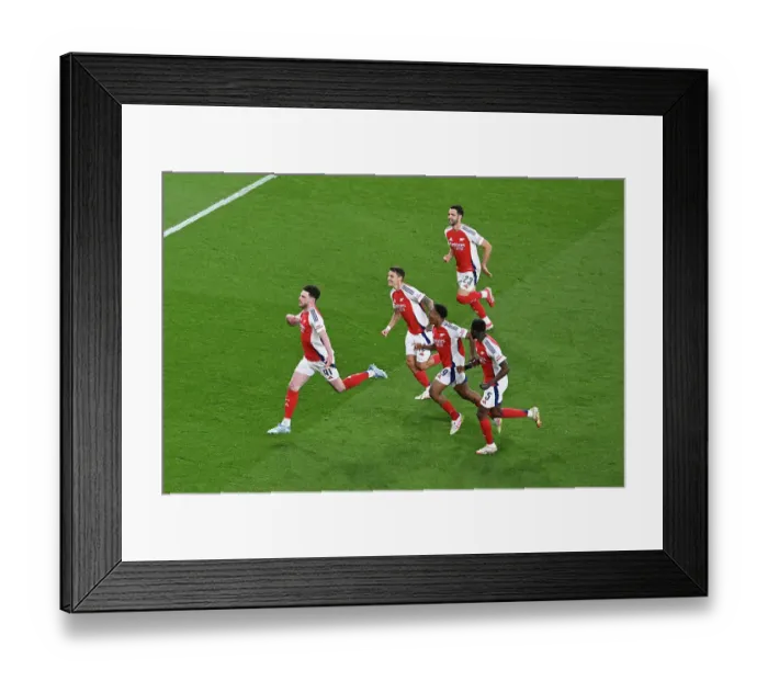Framed Print : Arsenal FC v Real Madrid C.F. - UEFA Champions League 2024 / 25 Quarter Final First Leg Framed Print : Arsenal FC v Real Madrid C.F. - UEFA Champions League 2024 / 25 Quarter Final First Leg