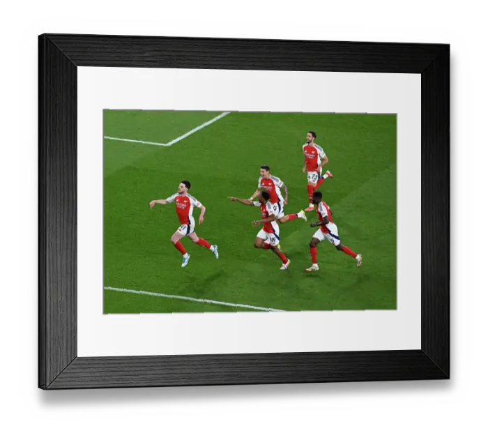 Framed Print : Arsenal FC v Real Madrid C.F. - UEFA Champions League 2024 / 25 Quarter Final First Leg