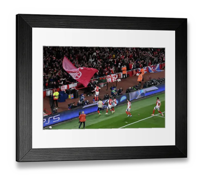 Framed Print : Arsenal FC v Real Madrid C.F. - UEFA Champions League 2024 / 25 Quarter Final First Leg