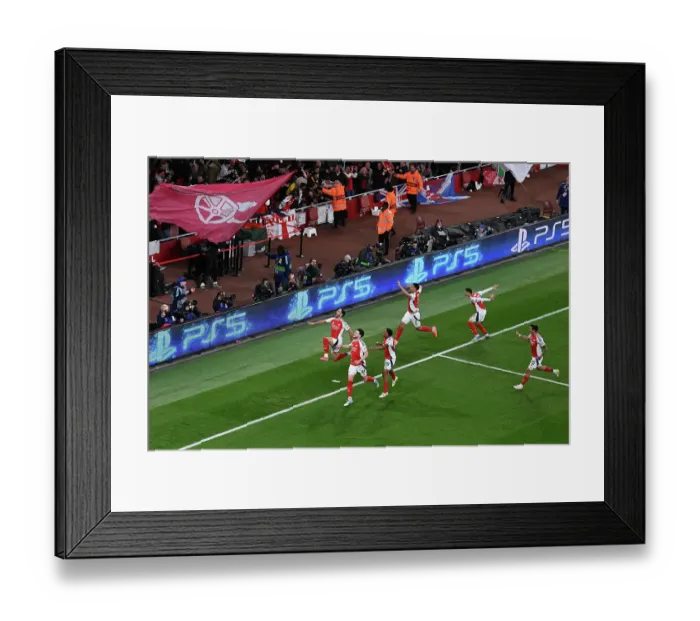 Framed Print : Arsenal FC v Real Madrid C.F. - UEFA Champions League 2024 / 25 Quarter Final First Leg Framed Print : Arsenal FC v Real Madrid C.F. - UEFA Champions League 2024 / 25 Quarter Final First Leg