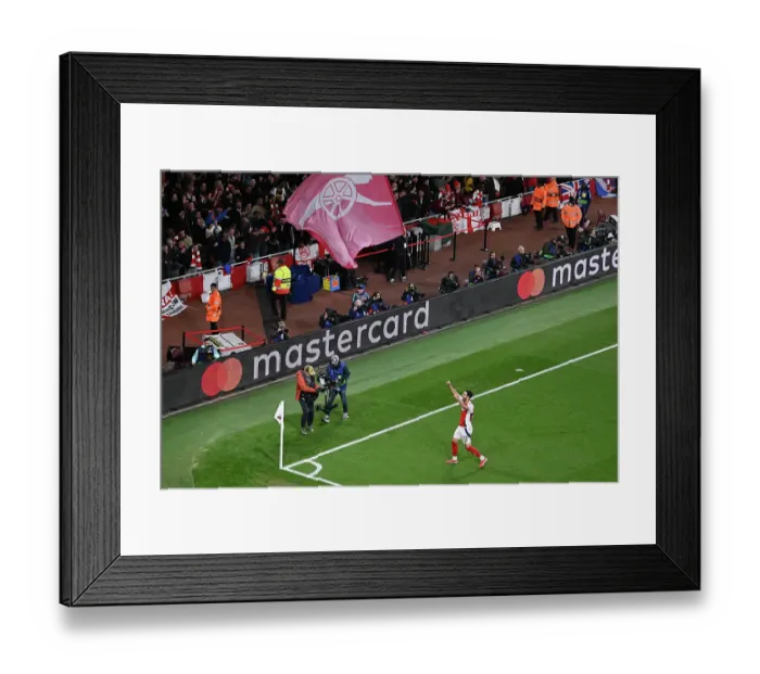 Framed Print : Arsenal FC v Real Madrid C.F. - UEFA Champions League 2024 / 25 Quarter Final First Leg