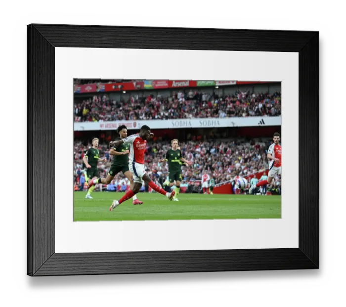 Framed Print : Arsenal FC v Brentford FC - Premier League