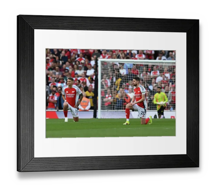 Framed Print : Arsenal FC v Brentford FC - Premier League