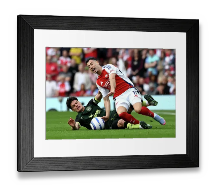Framed Print : Arsenal FC v Brentford FC - Premier League Framed Print : Arsenal FC v Brentford FC - Premier League