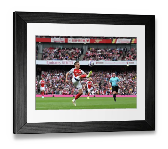 Framed Print : Arsenal FC v Brentford FC - Premier League