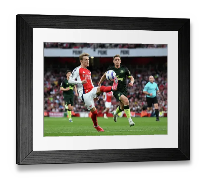 Framed Print : Arsenal FC v Brentford FC - Premier League