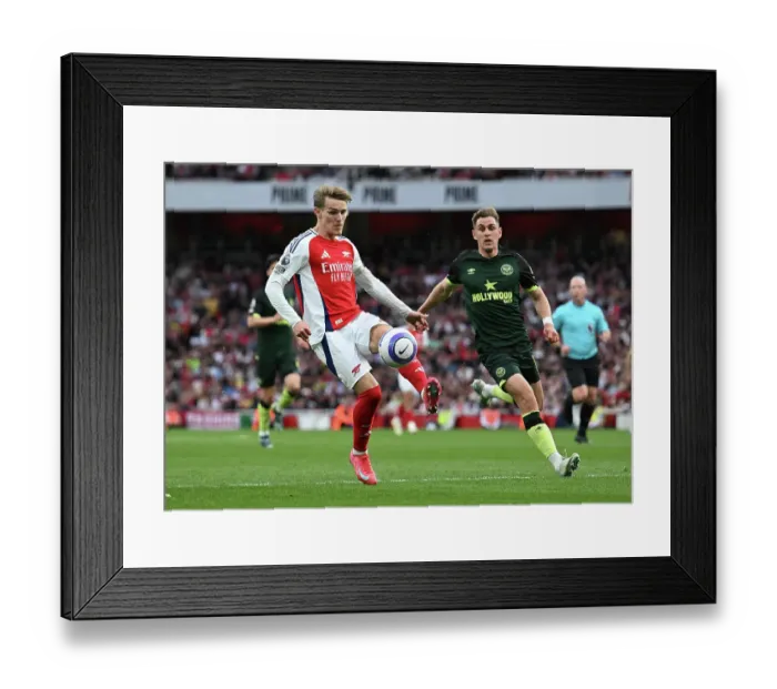 Framed Print : Arsenal FC v Brentford FC - Premier League