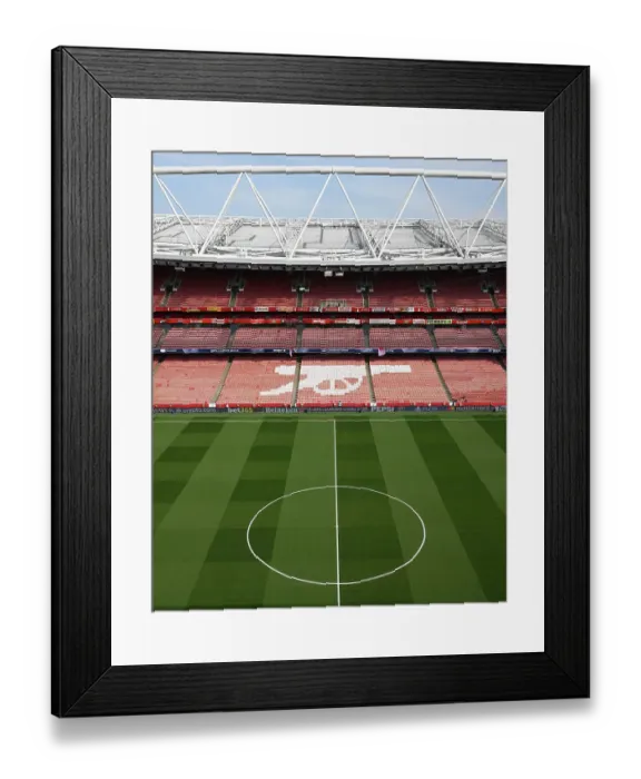 Framed Print : Arsenal FC v Real Madrid C.F. - UEFA Champions League 2024 / 25 Quarter Final First Leg