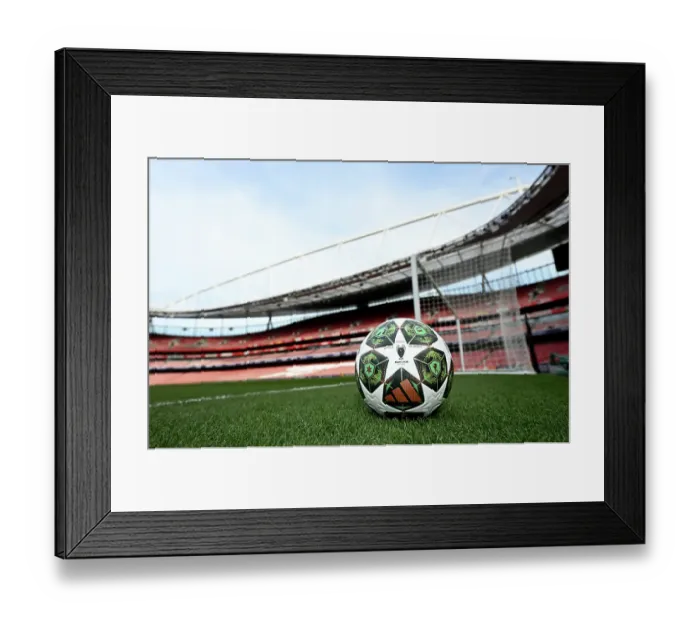 Framed Print : Arsenal FC v Real Madrid C.F. - UEFA Champions League 2024 / 25 Quarter Final First Leg