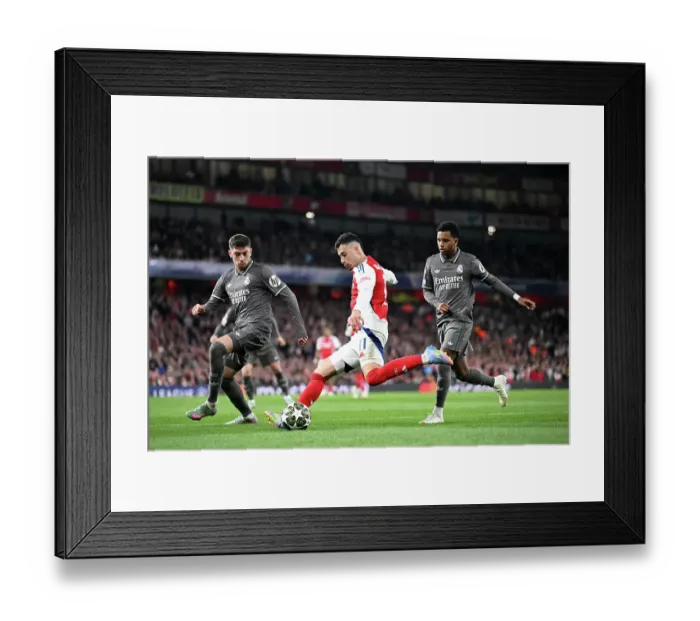 Framed Print : Arsenal FC v Real Madrid C.F. - UEFA Champions League 2024 / 25 Quarter Final First Leg
