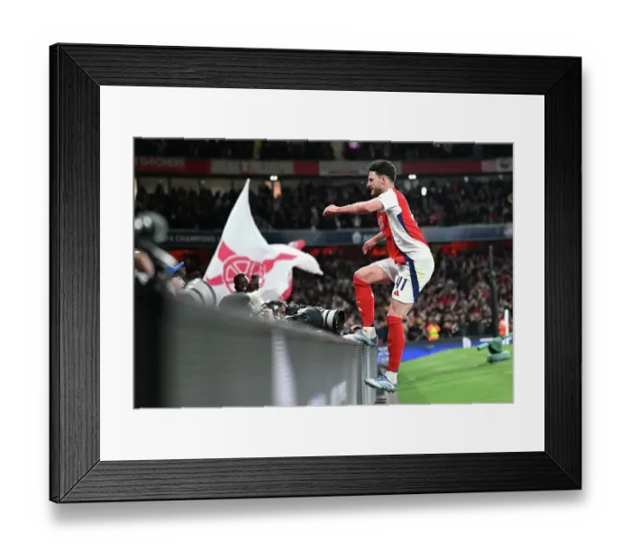 Framed Print : Arsenal FC v Real Madrid C.F. - UEFA Champions League 2024 / 25 Quarter Final First Leg Framed Print : Arsenal FC v Real Madrid C.F. - UEFA Champions League 2024 / 25 Quarter Final First Leg