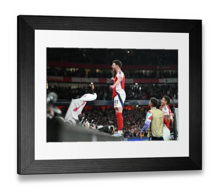 Framed Print : Arsenal FC v Real Madrid C.F. - UEFA Champions League 2024 / 25 Quarter Final First Leg Framed Print : Arsenal FC v Real Madrid C.F. - UEFA Champions League 2024 / 25 Quarter Final First Leg