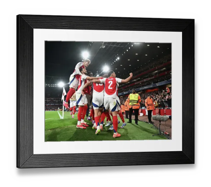 Framed Print : Arsenal FC v Real Madrid C.F. - UEFA Champions League 2024 / 25 Quarter Final First Leg