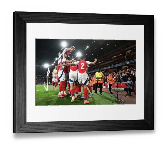 Framed Print : Arsenal FC v Real Madrid C.F. - UEFA Champions League 2024 / 25 Quarter Final First Leg Framed Print : Arsenal FC v Real Madrid C.F. - UEFA Champions League 2024 / 25 Quarter Final First Leg