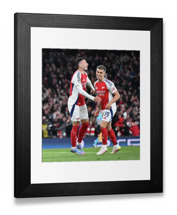 Framed Print : Arsenal FC v Real Madrid C.F. - UEFA Champions League 2024 / 25 Quarter Final First Leg Framed Print : Arsenal FC v Real Madrid C.F. - UEFA Champions League 2024 / 25 Quarter Final First Leg