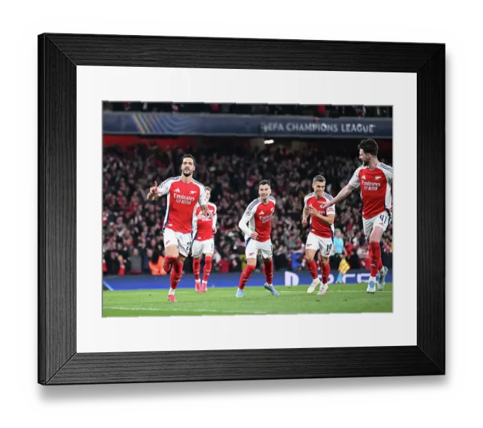 Framed Print : Arsenal FC v Real Madrid C.F. - UEFA Champions League 2024 / 25 Quarter Final First Leg Framed Print : Arsenal FC v Real Madrid C.F. - UEFA Champions League 2024 / 25 Quarter Final First Leg