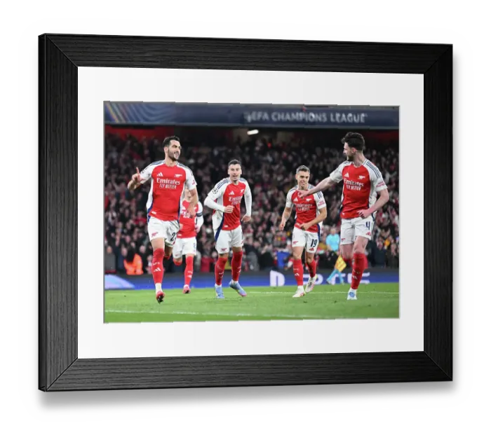 Framed Print : Arsenal FC v Real Madrid C.F. - UEFA Champions League 2024 / 25 Quarter Final First Leg
