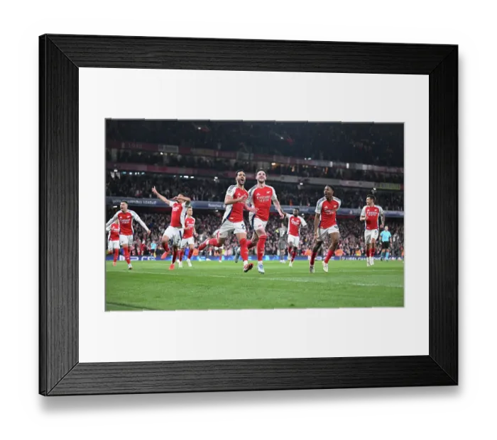 Framed Print : Arsenal FC v Real Madrid C.F. - UEFA Champions League 2024 / 25 Quarter Final First Leg