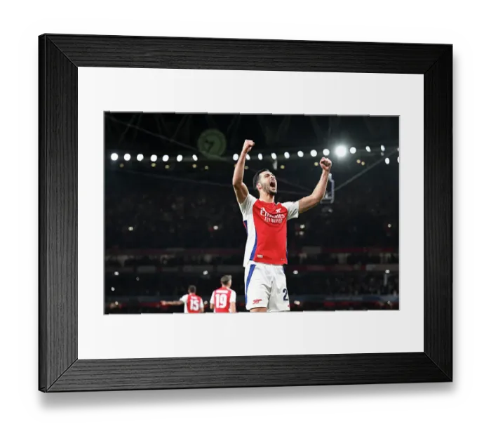 Framed Print : Arsenal FC v Real Madrid C.F. - UEFA Champions League 2024 / 25 Quarter Final First Leg