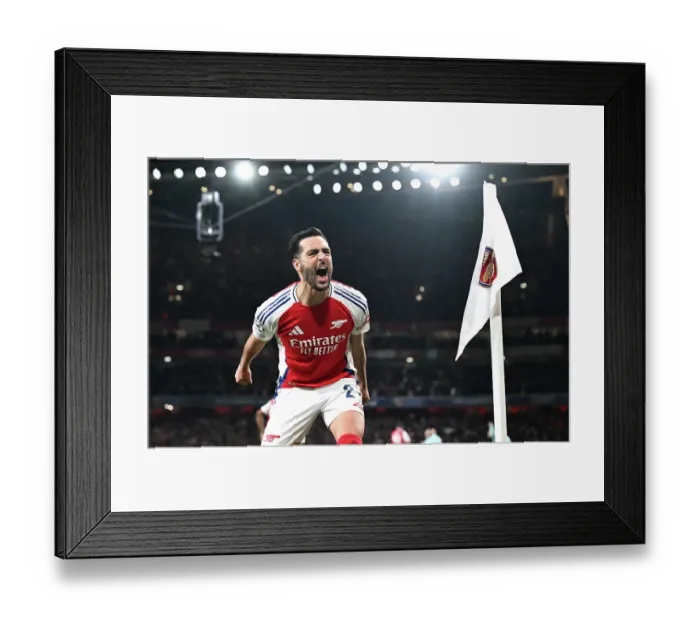 Framed Print : Arsenal FC v Real Madrid C.F. - UEFA Champions League 2024 / 25 Quarter Final First Leg