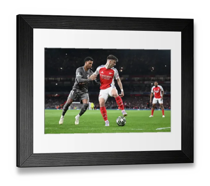 Framed Print : Arsenal FC v Real Madrid C.F. - UEFA Champions League 2024 / 25 Quarter Final First Leg
