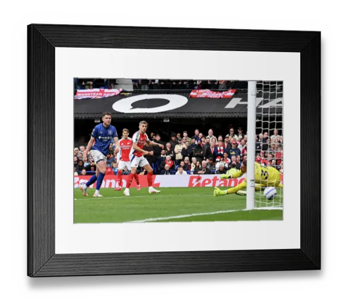 Framed Print : Ipswich Town FC v Arsenal FC - Premier League