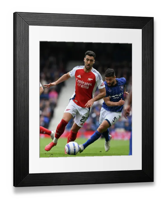 Framed Print : Ipswich Town FC v Arsenal FC - Premier League Framed Print : Ipswich Town FC v Arsenal FC - Premier League
