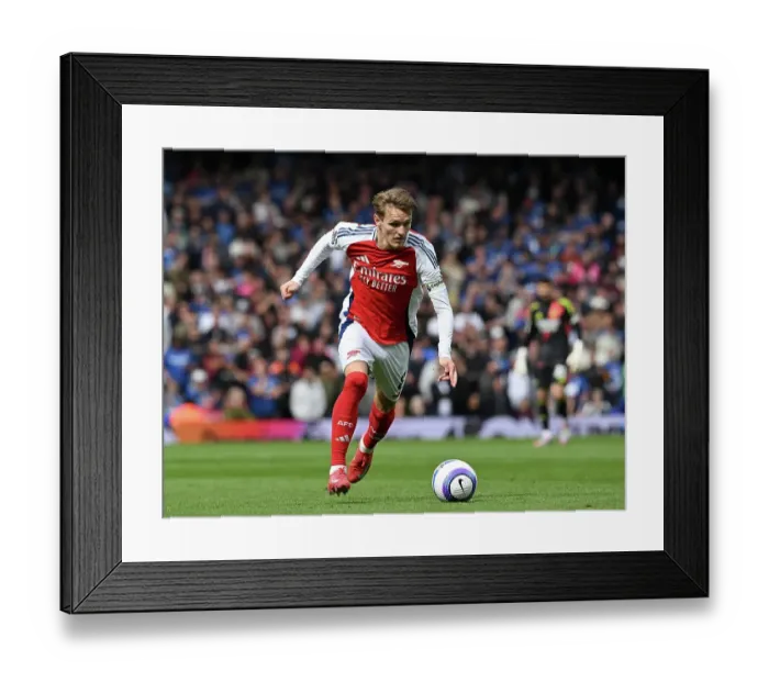 Framed Print : Ipswich Town FC v Arsenal FC - Premier League Framed Print : Ipswich Town FC v Arsenal FC - Premier League