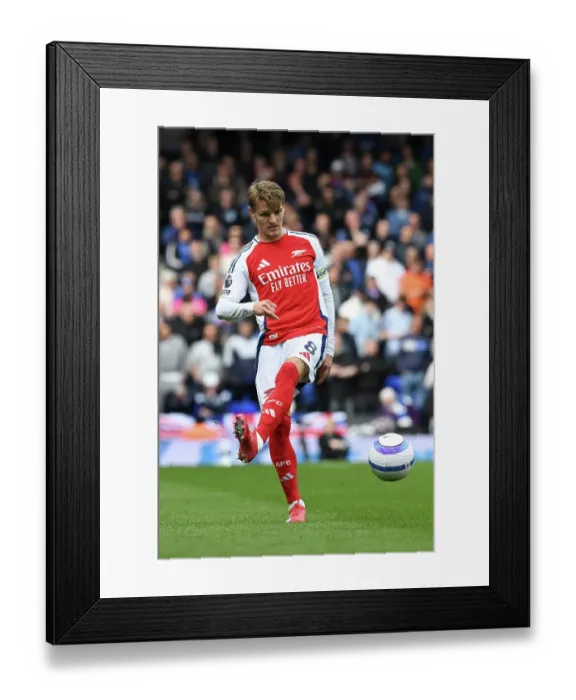 Framed Print : Ipswich Town FC v Arsenal FC - Premier League Framed Print : Ipswich Town FC v Arsenal FC - Premier League