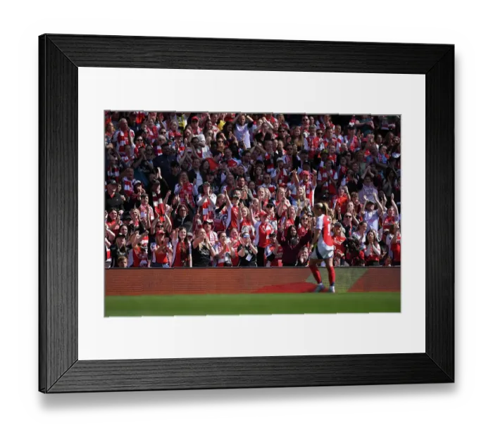 Framed Print : Arsenal WFC v Olympique Lyonnais - UEFA Women's Champions League Semi Final First Leg