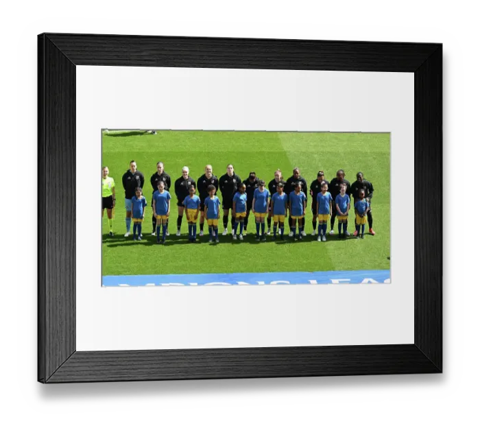 Framed Print : Arsenal WFC v Olympique Lyonnais - UEFA Women's Champions League Semi Final First Leg Arsenal WFC v Olympique Lyonnais - UEFA Women's Champions League Semi Final First Leg Framed Print : Arsenal WFC v Olympique Lyonnais - UEFA Women's Champions League Semi Final First Leg Arsenal WFC v Olympique Lyonnais - UEFA Women's Champions League Semi Final First Leg