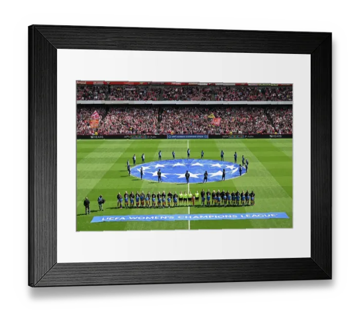 Framed Print : Arsenal WFC v Olympique Lyonnais - UEFA Women's Champions League Semi Final First Leg